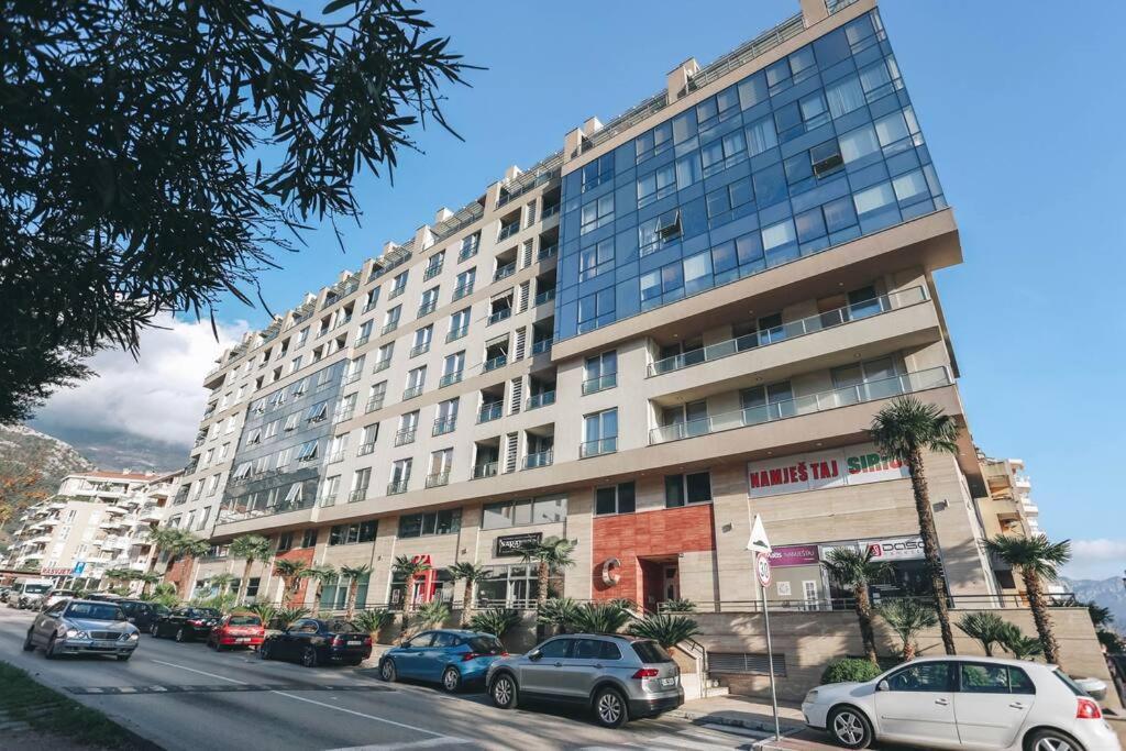 Status-m Nivel 35 Apartment